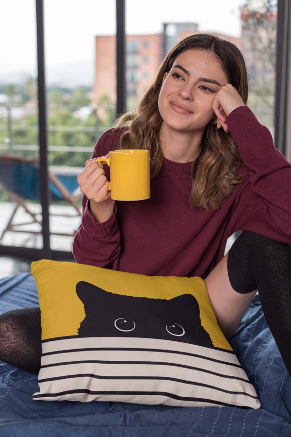 Sarı Kedi Desenli Çift Taraf Yastık Kırlent Kılıfı KRL064