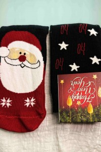 Siyah Kırmızı Noel Baba Desenli Ho Ho Ho Yılbaşı Çorabı – Suare Concept Yeni Yıl Çorabı