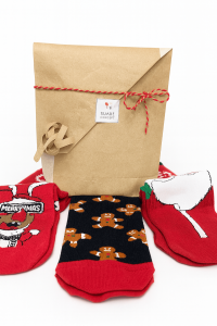 Gri Zemin Noel Baba ve Yılbaşı Ağacı Desenli Ho Ho Ho Çorap – Suare Concept Yeni Yıl Çorap Modeli